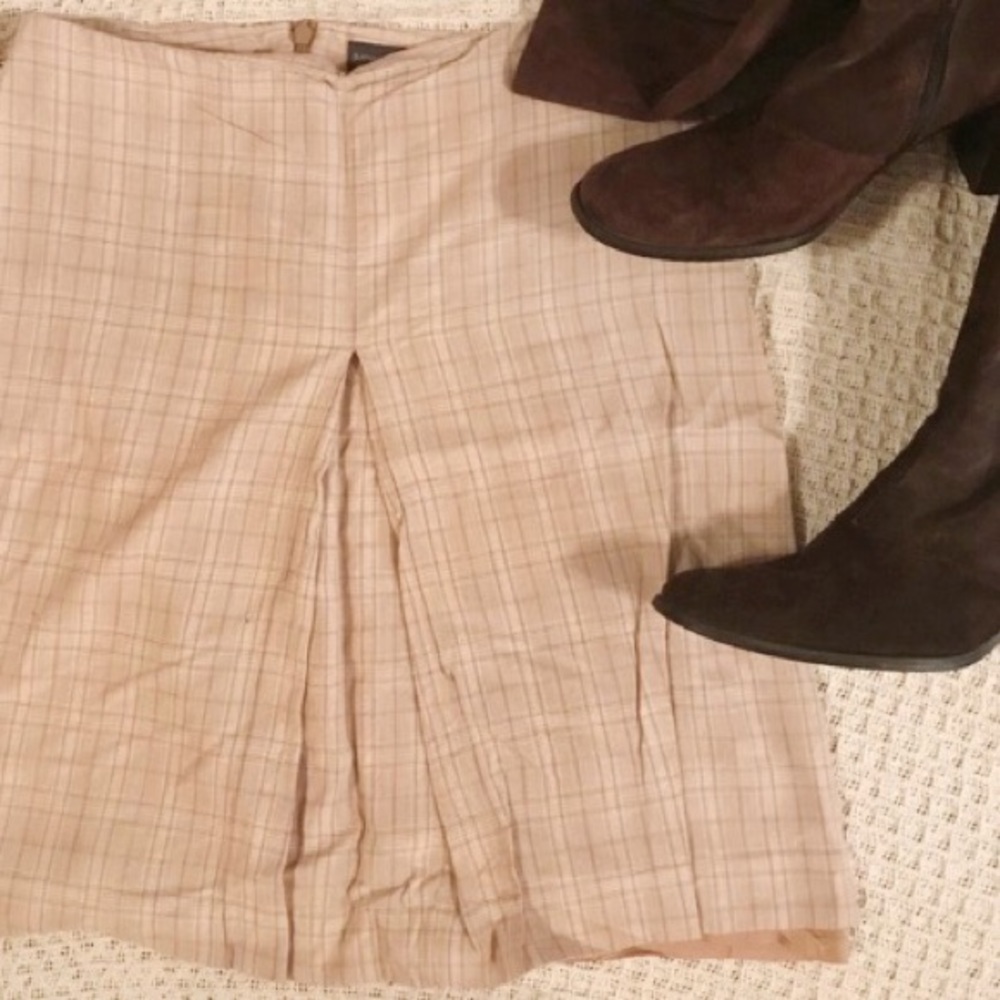 Banana Republic Schoolgirl Skirt- Size 8